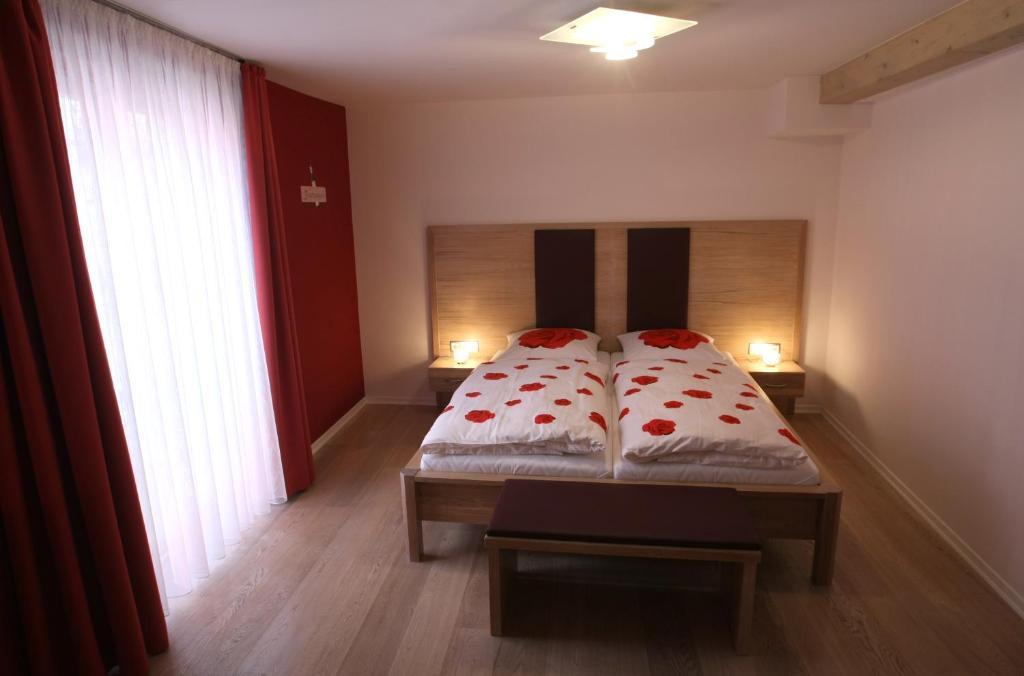 Rothweinhotel Wiesenbronn Quarto foto