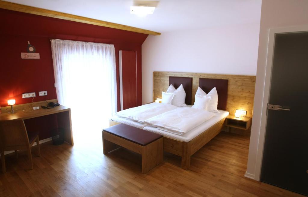 Rothweinhotel Wiesenbronn Exterior foto